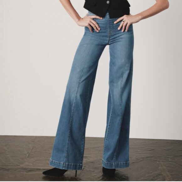 SPANXshape™ EveryWear Seamed-Front Wide Leg Jeans BRAND NEW NEVER WORN - Picture 1 of 2